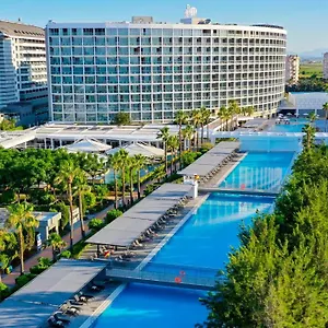 Crystal Centro - Ultimate Üdülőközpont