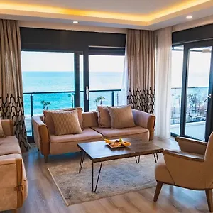 Only One Suites & Residences شقة